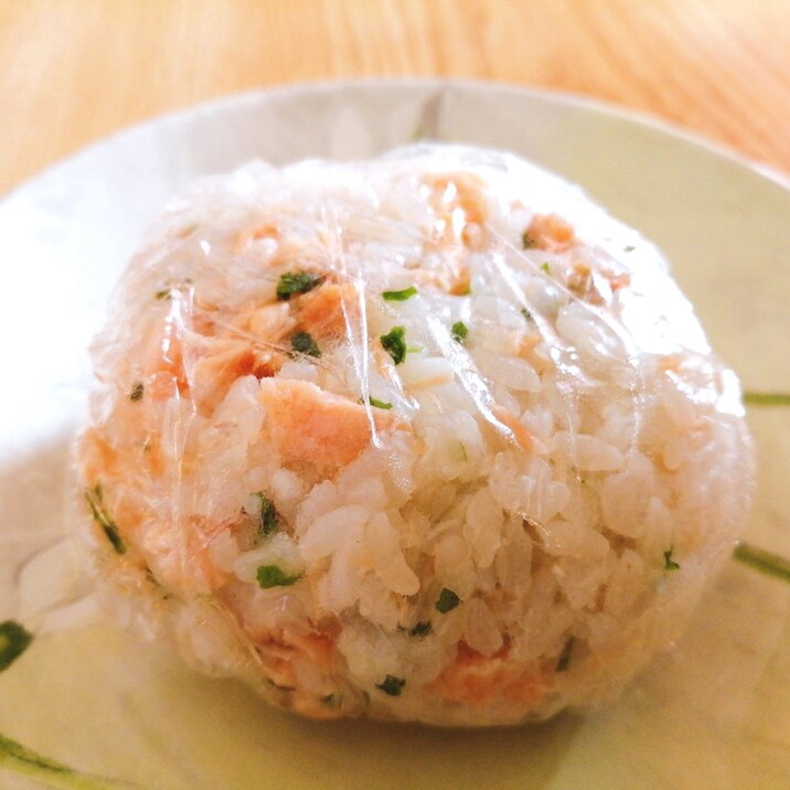 鮭と青海苔のおにぎり